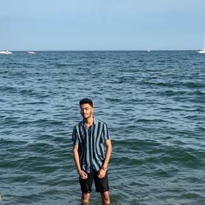 Meet your Posher, Ashish